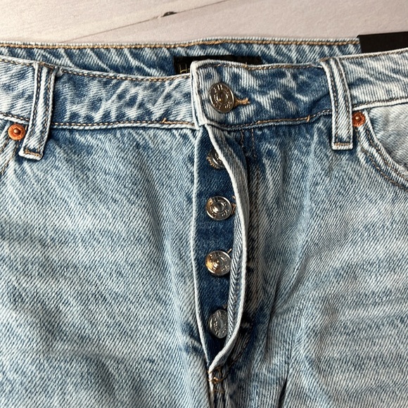 NWT - House of Harlow 1960 High Rise Mom Short - Size 29 - Picture 3 of 5